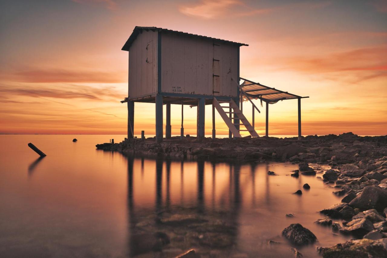 Suite La Marinella Localita Caccia Riserva Санта-Маринелла Екстер'єр фото